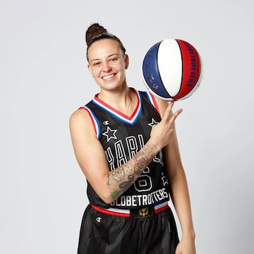 Mia 'Mighty' Hopkins disfruta de sus primeros años en los Harlem Globetrotters.