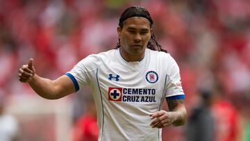 ‘Gullit’ Peña es captado bajo el efecto del alcohol en una fiesta