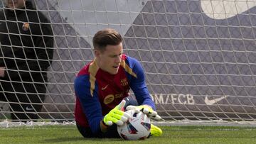 Ter Stegen. en un entrenamiento.