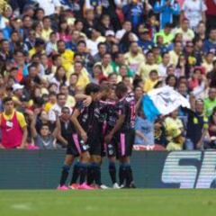 Tito y Gallos sorprendieron a las Águilas en el Azteca