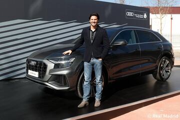 Audi ha hecho entrega hoy de los nuevos coches oficiales a la primera plantilla del Real Madrid. Solari.
