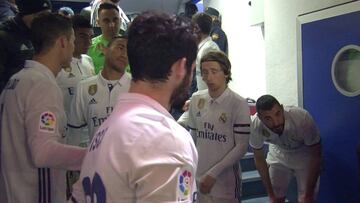 Danilo explica a Cristiano qué pasa... y el portugués no hace caso