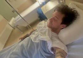 Aldo Comas, ingresado en el hospital: “La gastroscopia más bestia que nunca he pasado”