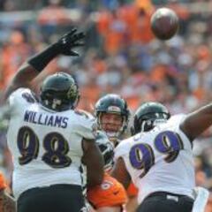 La defensa de Denver salva la mala tarde de Peyton Manning