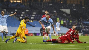 08 November 2020, England, Manchester: Manchester City&#039;s Gabriel Jesus (C) celebrates scoring his side&#039;s first goal during the English Premier League soccer match between Manchester City and Liverpool at the Etihad Stadium. Photo: Clive Brunskil