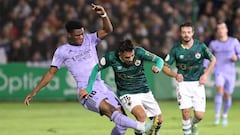 ¿Cuáles son los requisitos para que los modestos puedan jugar en su estadio en la Copa del Rey?