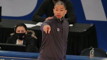 Jan 31, 2021; New York, New York, USA; LA Clippers head coach Tyronn Lue coaches against the New York Knicks during the second quarter at Madison Square Garden. Mandatory Credit: Brad Penner-USA TODAY Sports