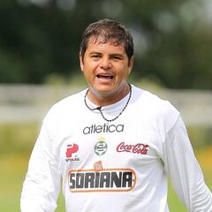 Daniel Guzmán reveló que “se arregló a golpes” con Chucho Benítez