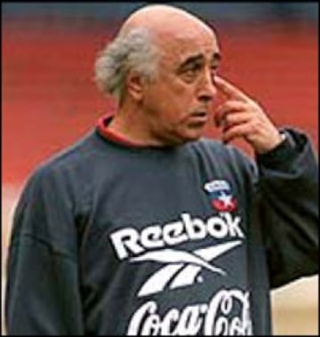 De holgada trayectoria en el fútbol chileno, Nelson Acosta ha hecho una destacada carrera como entrenador. En sus logros sobresale la clasificación al Mundial de Francia 98' con la selección Chilena, las dos Copa Chile ganadas con Unión Española, el bicampeonato del 2003 con Cobreloa y el título del 2008 con Everton de Viña del Mar.