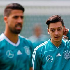 Mesut Özil está en condiciones para enfrentar a México