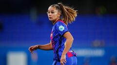 BARCELONA, SPAIN - NOVEMBER 10: Lieke Martens of FC Barcelona looks on during the UEFA Women&#039;s Champions League group C match between FC Barcelona and 1899 Hoffenheim at Estadi Johan Cruyff on November 10, 2021 in Barcelona, Spain. (Photo by Eric Alo