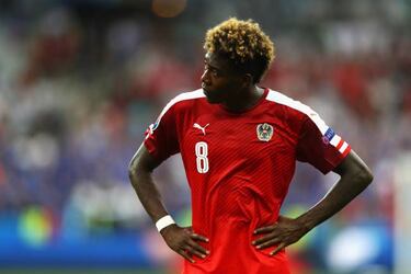 Grandes jugadores dicen adi¨®s a la Eurocopa en primera ronda