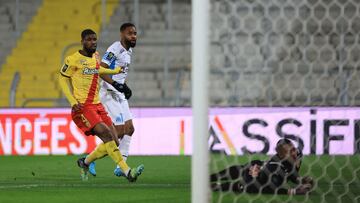 Bakambu anota el 0-2.