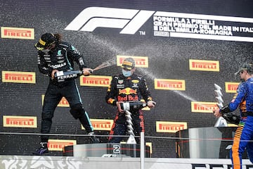 La carrera de Imola bajo la lluvia en imágenes