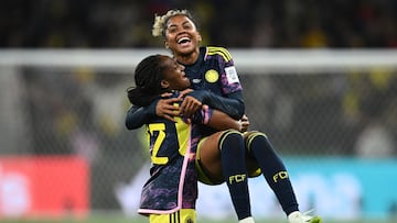 The jubilant Colombians gave it plenty of welly as they enjoyed a team sing-song after reaching their first ever Women’s World Cup quarter-final.