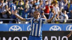 Lucas Pérez celebra su golazo.