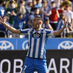 Lucas Pérez empuja al Deportivo hacia el ascenso