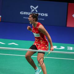 Carolina Marín avanza a cuartos tras una apretada victoria