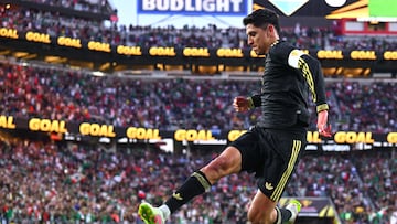 José Mourinho llama a Edson Álvarez