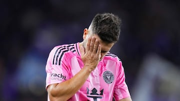 ORLANDO, FLORIDA - AUGUST 10: Jordi Alba #18 of Inter Miami CF reacts during the MLS match between Orlando City and Inter Miami CF at Inter&Co Stadium on August 10, 2025 in Orlando, Florida. Rich Storry/Getty Images/AFP (Photo by Rich Storry / GETTY IMAGES NORTH AMERICA / Getty Images via AFP)