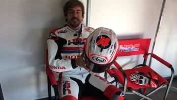 Fernando Alonso se subi&oacute; a una MotoGP en Motegi
