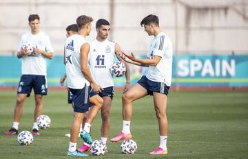 Marcos Llorente, Ferrán Torres y Álvaro Morata. 
