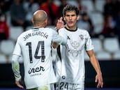 Vallejo, baja de última hora en el Alba