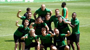 Jugadores del Racing en un entrenamiento en El Sardinero.