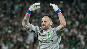 David Ospina vuelve a sacar a Nacional campeón, 17 años después