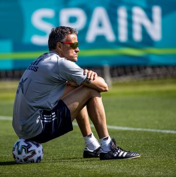 Luis Enrique durante un entrenamiento de España previo a la EURO 2020