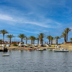 Ni carreteras, ni señal telefónica: la isla paradisiaca que apenas había tenido turistas pero cada vez llama más la atención de los viajeros