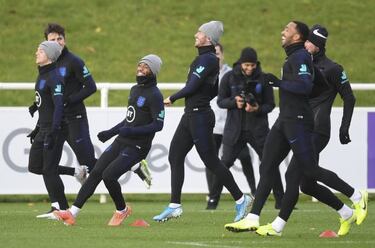 Leaks of Sterling-Gomez brawl worries England boss Southgate