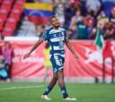 Salomón Rondón recibe expulsión exagerada en el Mazatlán vs Pachuca
