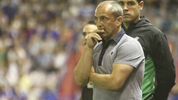 Juan Sabas, entrenador del Extremadura Uni&oacute;n Deportiva.