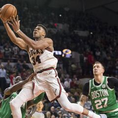 Horford e Irving impulsan a los Celtics ante un Giannis humano