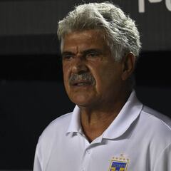 El día que Tuca Ferretti criticó los gastos excesivos de Cruz Azul