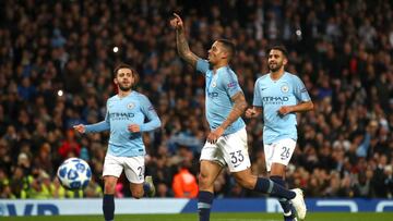 MANCHESTER, ENGLAND - NOVEMBER 07: Gabriel Jesus of Manchester City celebrates after scoring his team's fourth goal during the Group F match of the UEFA Champions League between Manchester City and FC Shakhtar Donetsk at Etihad Stadium on November 7