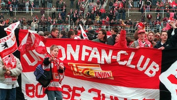 Los seguidores del Union Berlin que no tengan entrada para ver el partido ante el Real Madrid en el Bernabéu tienen complicada su presencia en el estadio blanco.