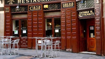 Casa Labra, famosa y centenaria taberna por sus croquetas de bacalao