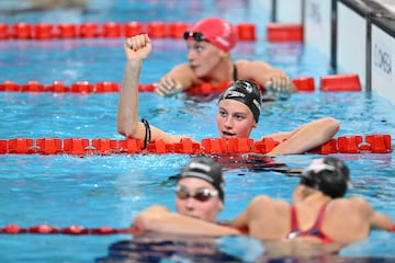 Canada's Summer Mcintosh reacts after winning the final of the women's 200m individual medley.