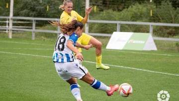 Emma Ramírez dispara a puerta durante el partido ante el Villarreal.