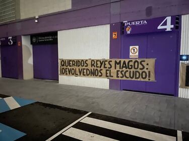 Aparecen carteles contra Ronaldo y sus medidas en Zorrilla