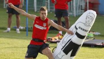 Gabi, durante un entrenamiento del Atlético.