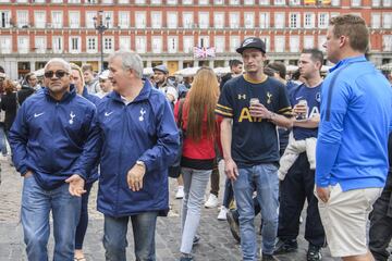 Tottenham supporters in Plaza Mayor this afternoon.