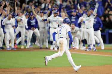 Who is throwing the ceremonial first pitch for game 2 of the MLB World Series?