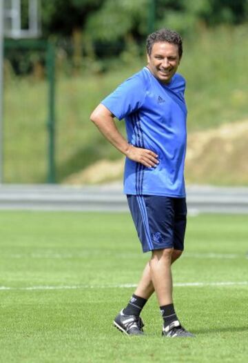 Actualmente entrena a la Real Sociedad.