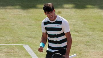 Alcaraz vuelve a la hierba a un gran nivel para batir a Walton