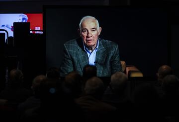 Así fue la inauguración de la estatua de Luis Aragonés en el Metropolitano