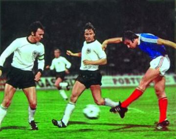 Las semifinales cruzaron a Yugoslavia con Alemania y a Checoslovaquia con Holanda. Ambos partidos llegaron a la prórroga y los finalistas termiraon siendo Alemania y Checoslovaquia.
En el Yugoslavia-Alemania, Müller saltó al campo en el minuto 79 e hizo el gol del empate. Resultó decisivo para la victoria de su equipo ya que en la prórroga marcó dos goles más. El encuentro terminó 2-4.