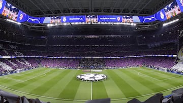 Santiago Bernabéu, antes del Euroderbi.